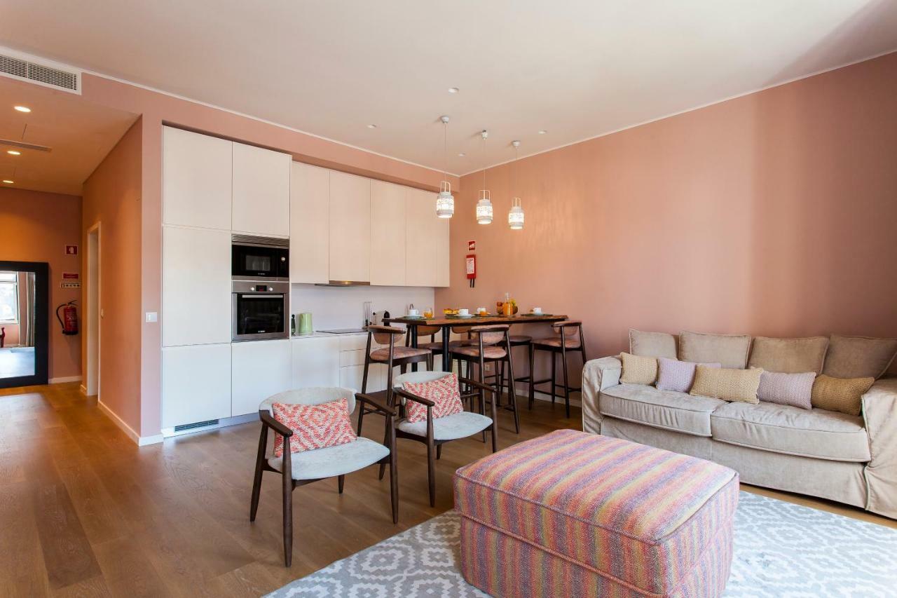 Joivy Sublime 2Br Apt On Restauradores Square Nearby Rossio Station Лісабон Екстер'єр фото