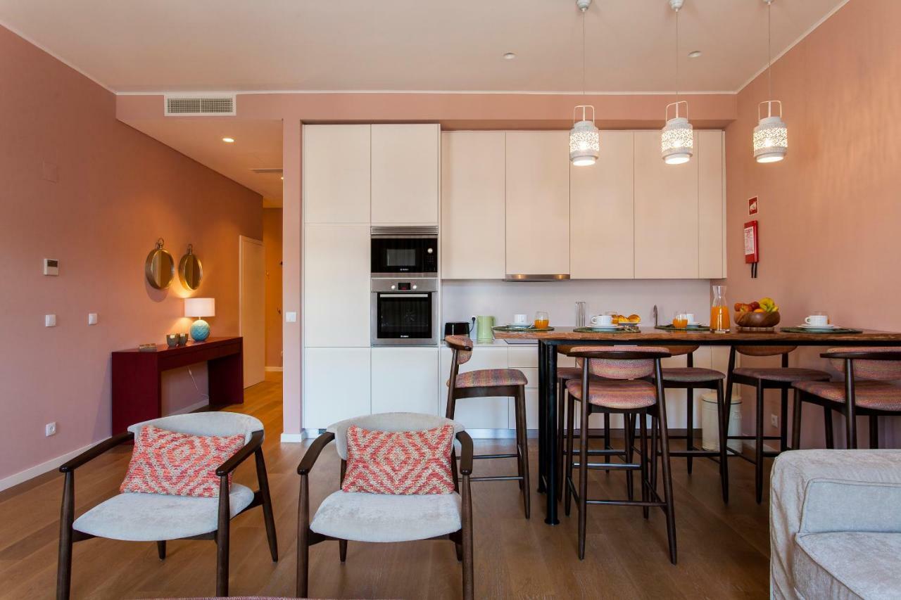 Joivy Sublime 2Br Apt On Restauradores Square Nearby Rossio Station Лісабон Екстер'єр фото